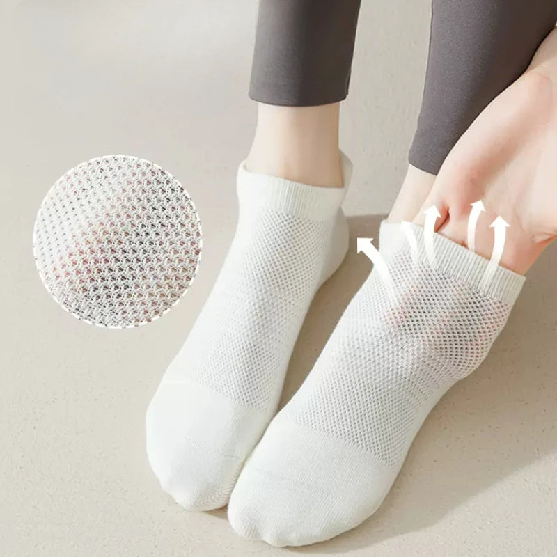 Meias Antiderrapantes para Yoga e Pilates – Conforto e Segurança para Seus Treinos!