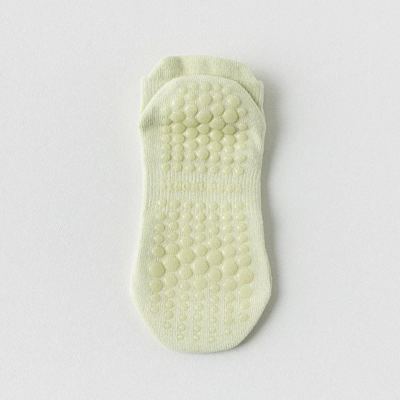 Meias Antiderrapantes para Yoga e Pilates – Conforto e Segurança para Seus Treinos!
