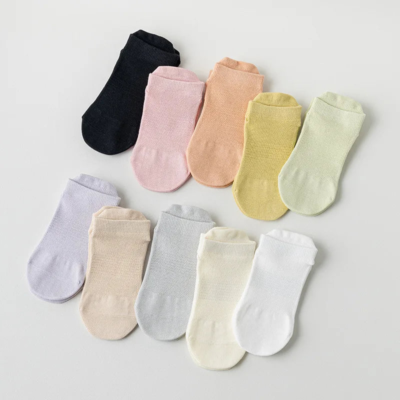 Meias Antiderrapantes para Yoga e Pilates – Conforto e Segurança para Seus Treinos!