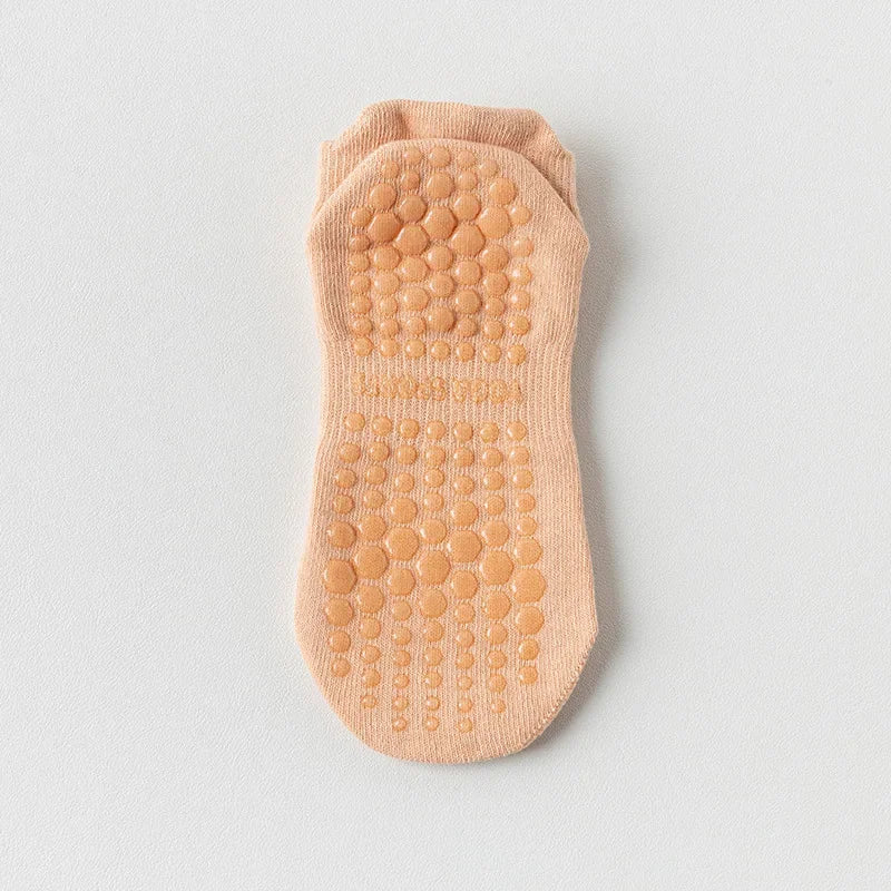 Meias Antiderrapantes para Yoga e Pilates – Conforto e Segurança para Seus Treinos!